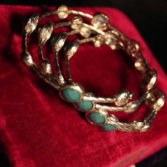 [UNKNOWN] Coil Bracelet with Green "Gems" - Picture 7 of 15